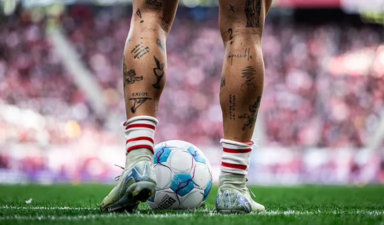 Die Unterschenkel von David Raum. (Foto)