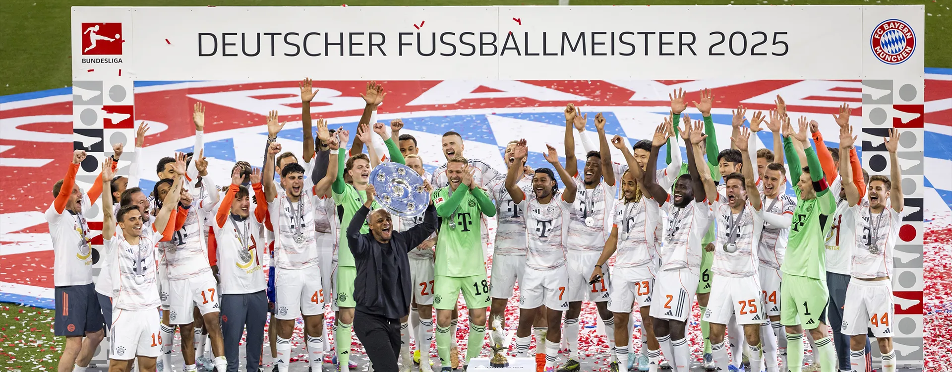 The FC Bayern Munich team celebrates winning the 2025 German championship together. (Photo)